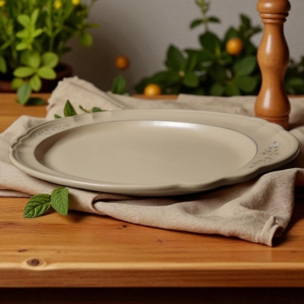 Vtg 1988 - 2010 Remembrance Pfaltzgraff 14 3/4" Oval Serving Platter
